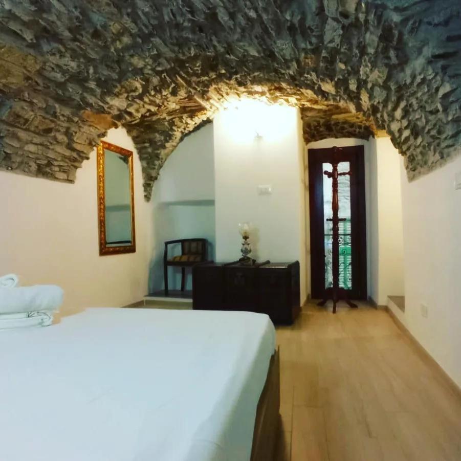 Appartamento Incantevole La Grotta Apricale Zewnętrze zdjęcie